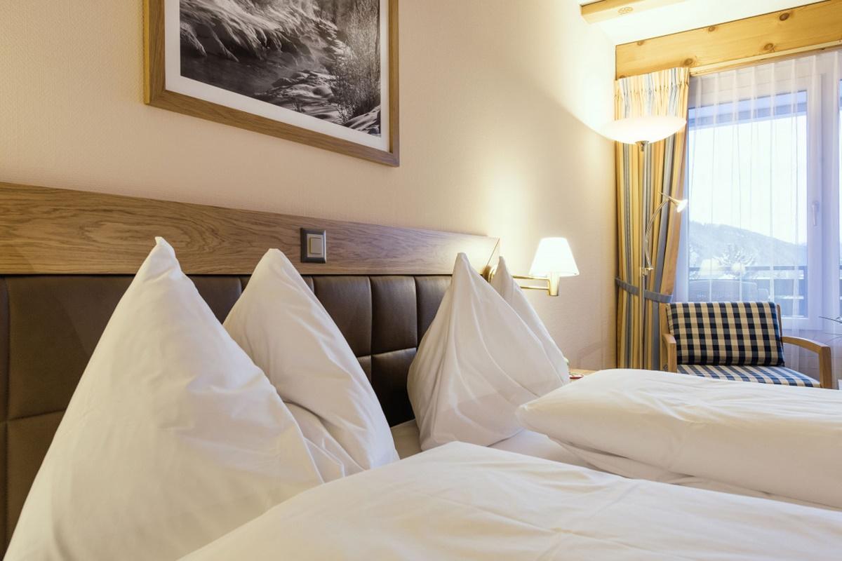 Mountain Plaza Hotel Davos Bagian luar foto