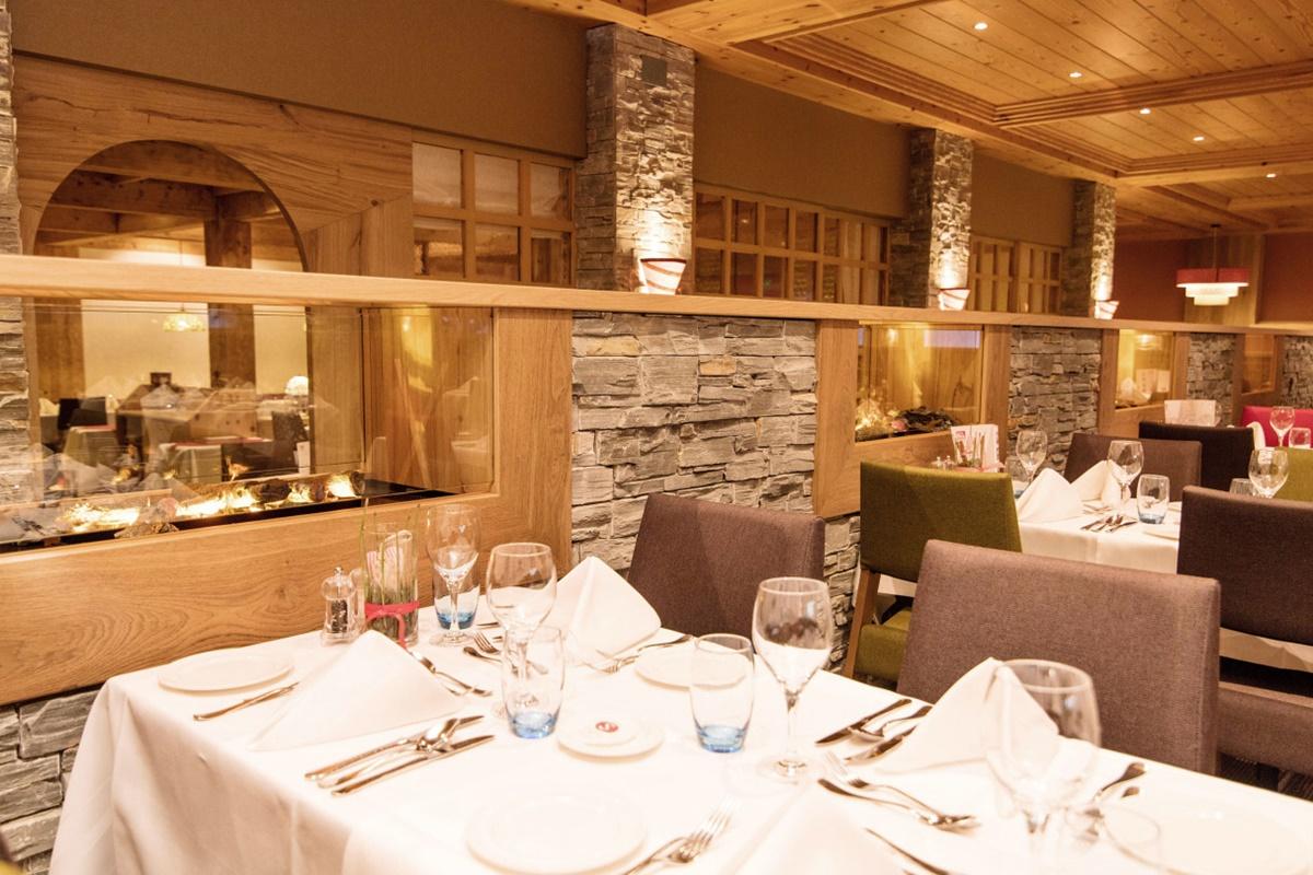 Mountain Plaza Hotel Davos Bagian luar foto
