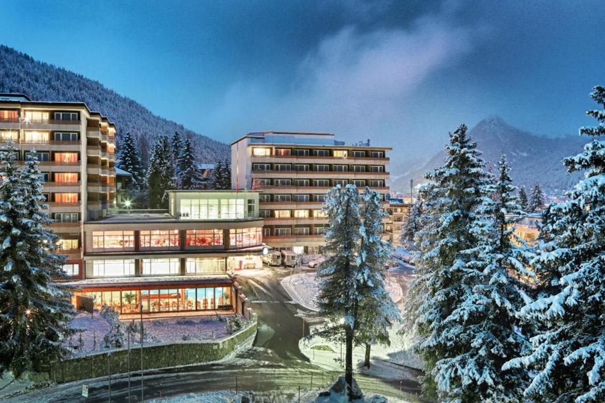 Mountain Plaza Hotel Davos Bagian luar foto