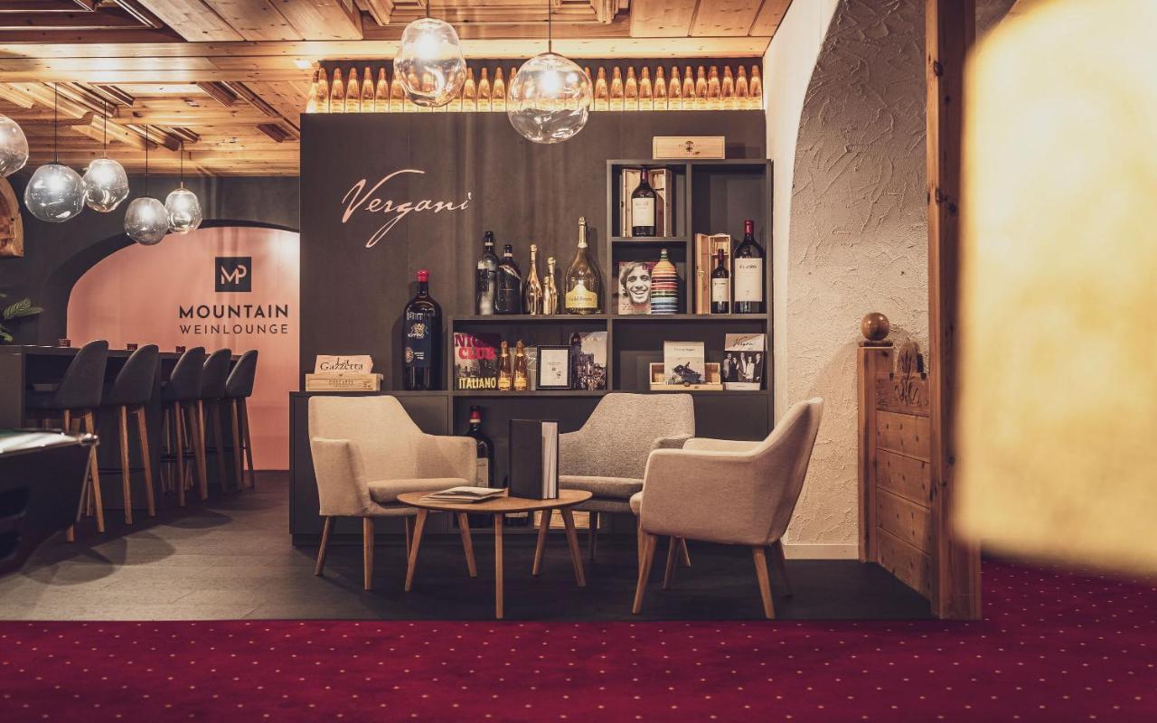 Mountain Plaza Hotel Davos Bagian luar foto