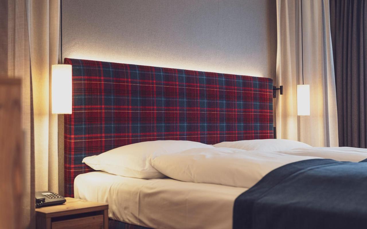 Mountain Plaza Hotel Davos Bagian luar foto