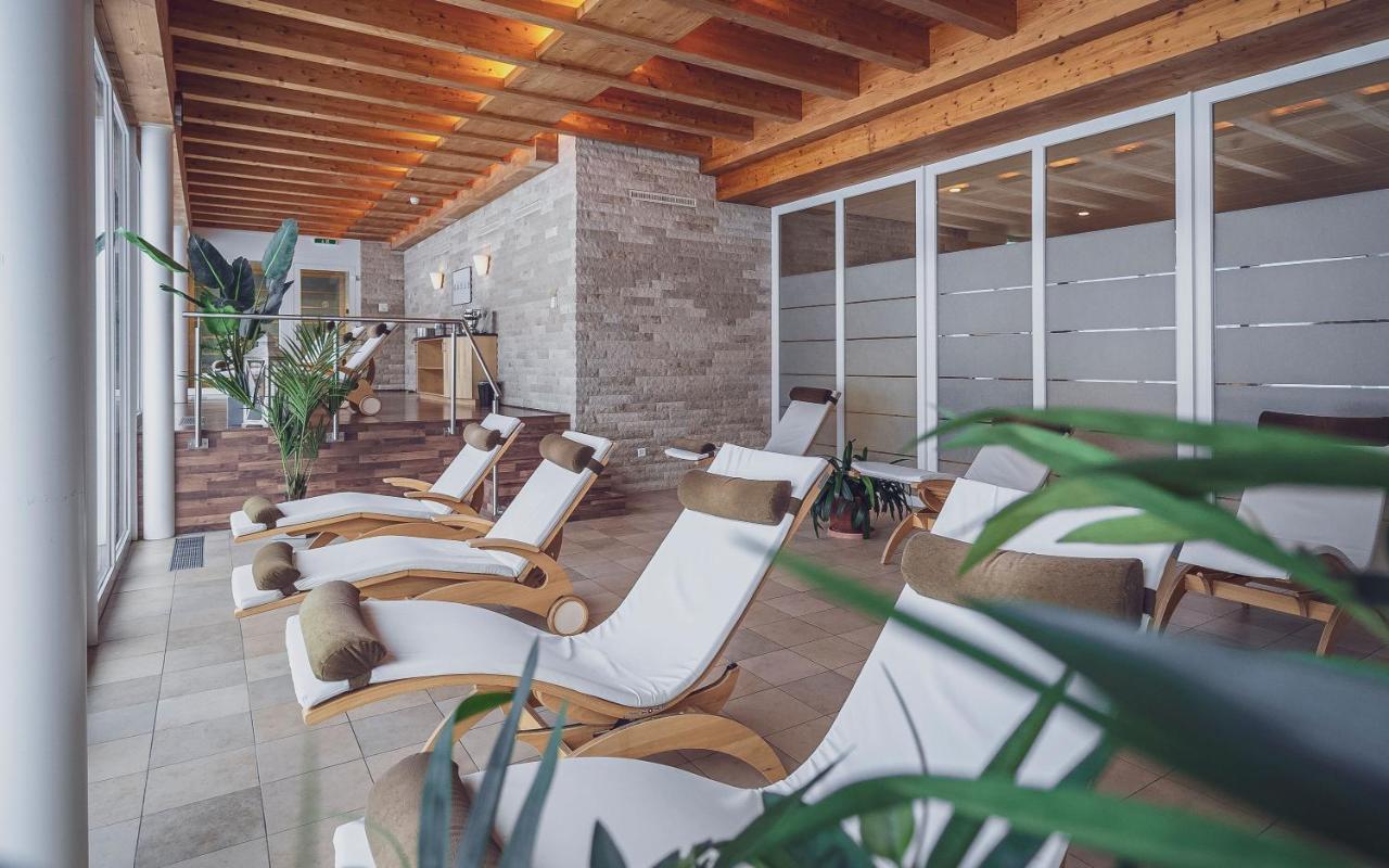 Mountain Plaza Hotel Davos Bagian luar foto