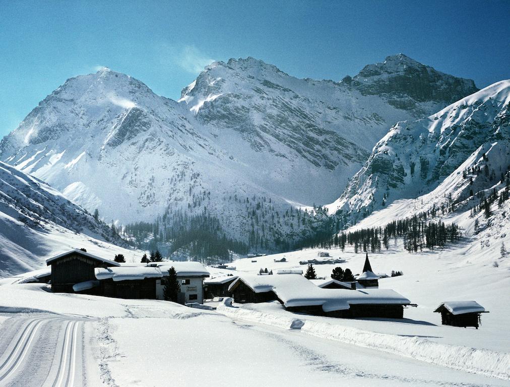 Mountain Plaza Hotel Davos Bagian luar foto
