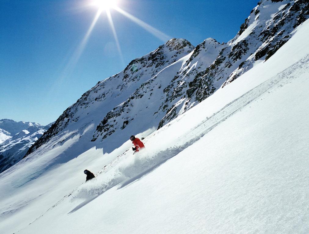 Mountain Plaza Hotel Davos Bagian luar foto