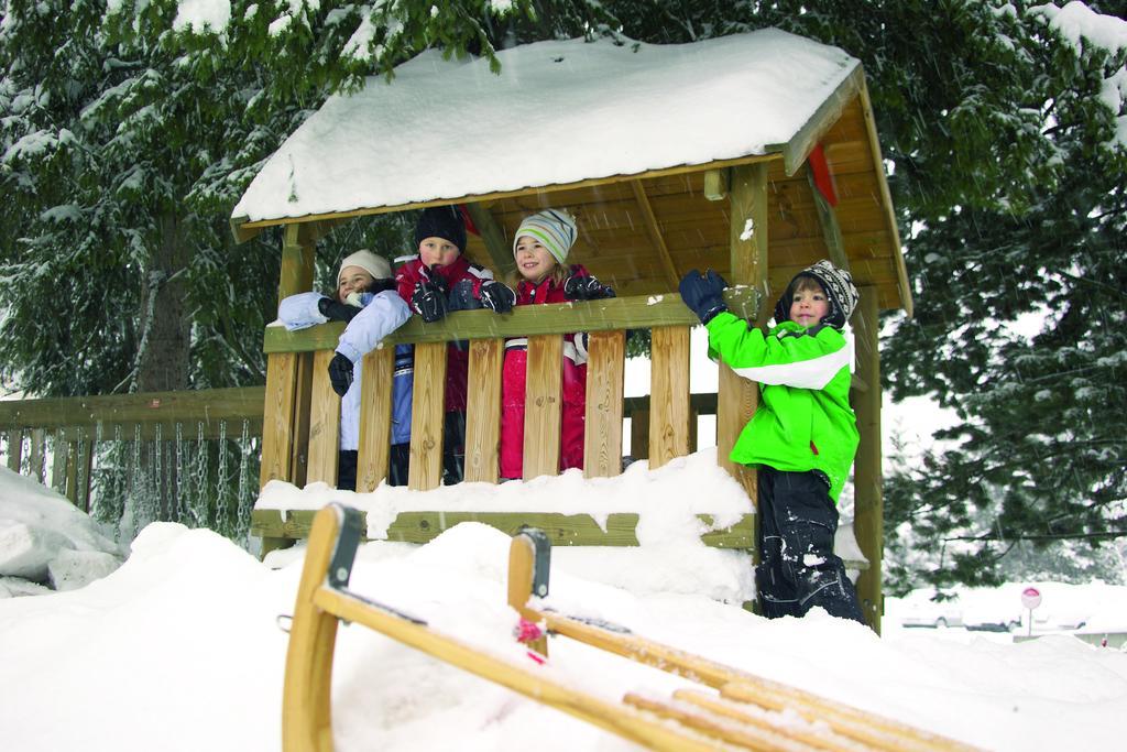 Mountain Plaza Hotel Davos Bagian luar foto