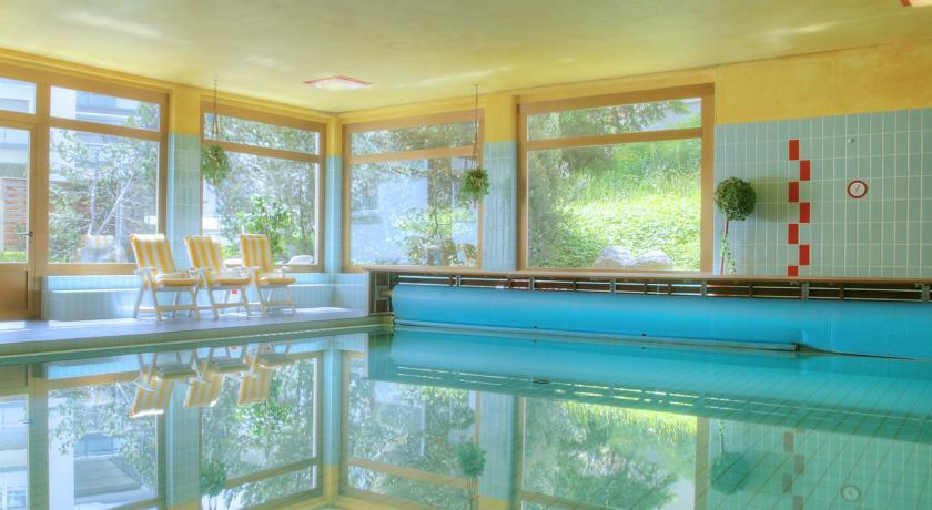 Mountain Plaza Hotel Davos Bagian luar foto