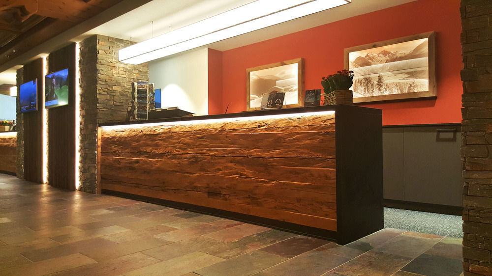 Mountain Plaza Hotel Davos Bagian luar foto